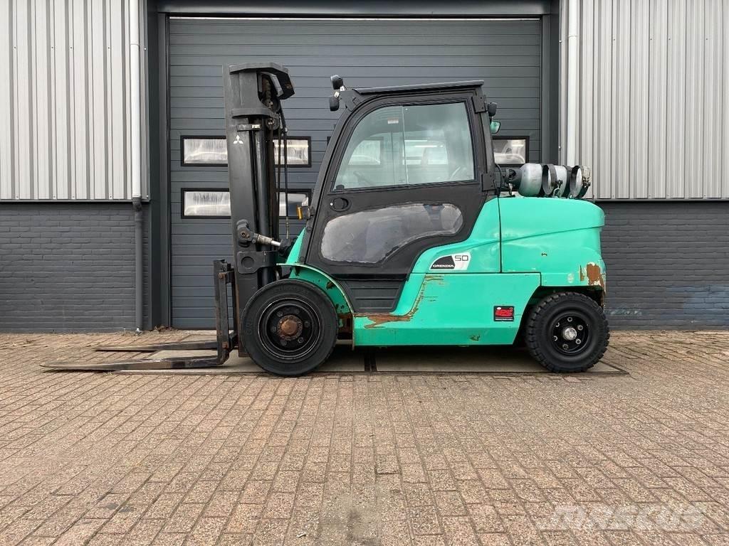 Mitsubishi FG50NT Gasolmotviktstruckar