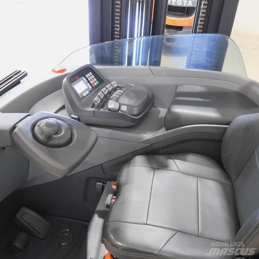 Toyota RRE200HC Skjutstativtruck