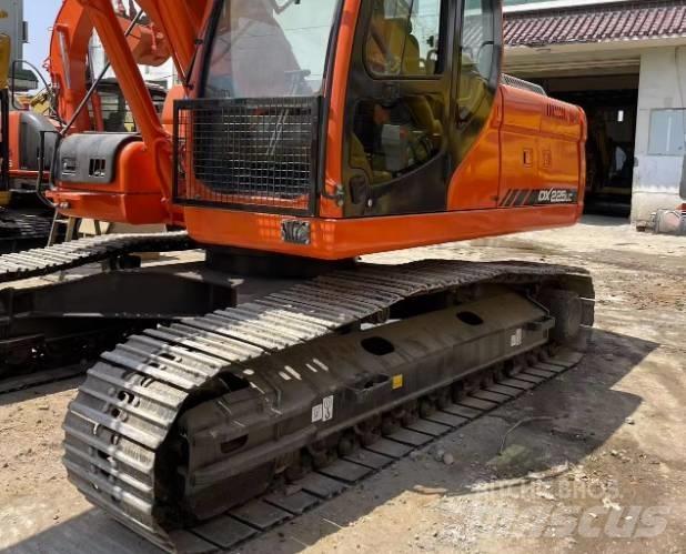 Doosan DX225LC Bandgrävare
