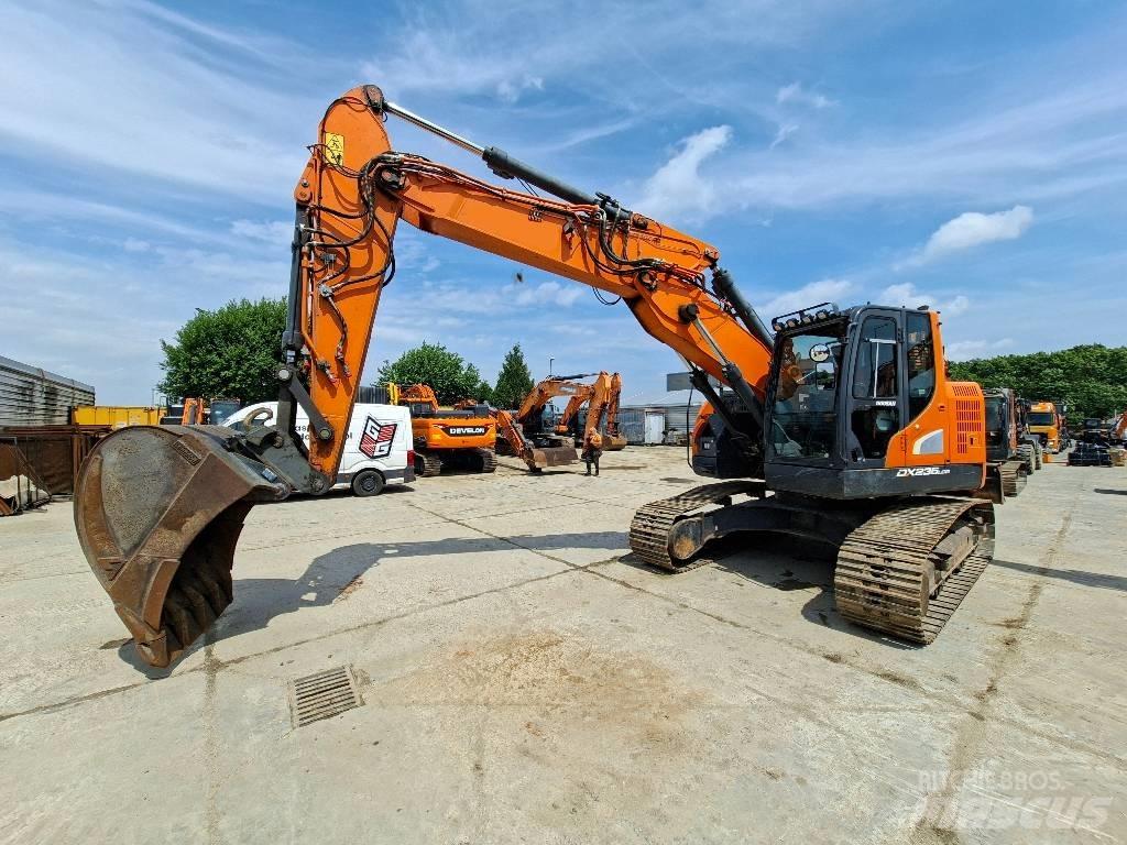 Doosan DX 235 LCR-5 Bandgrävare