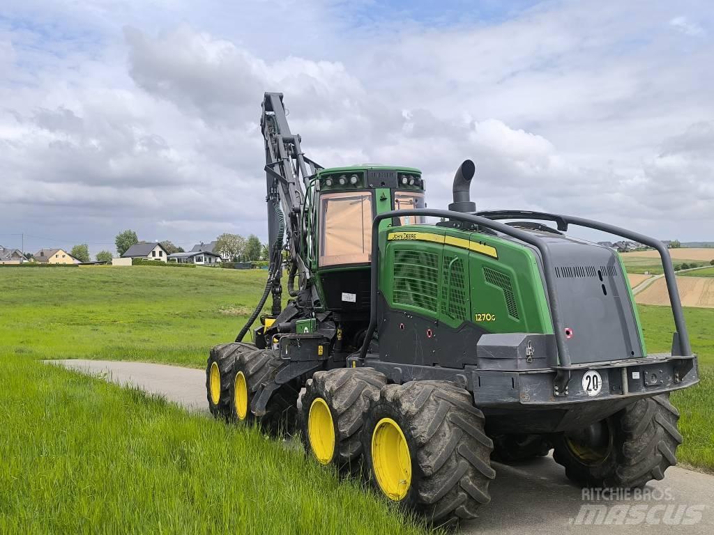 John Deere 1270 G Skördare