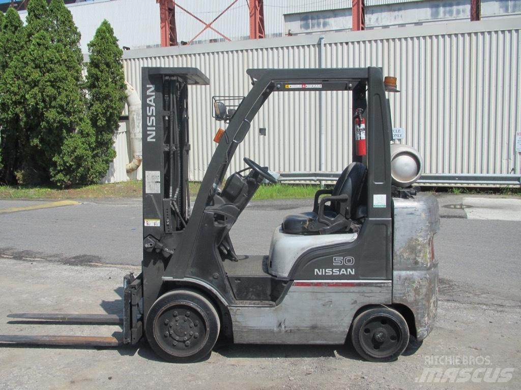 Nissan MCP1F2A25LV Terrängtruck