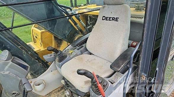 John Deere 210G LC Bandgrävare