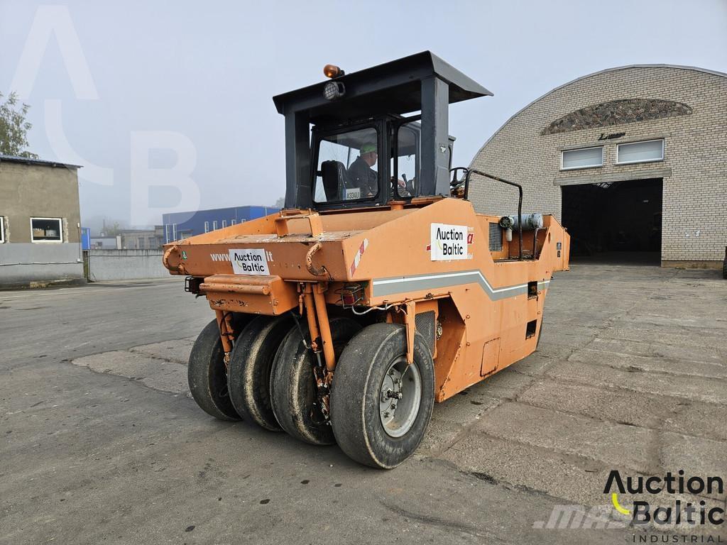 Corinsa CCN 1222 Pneumatiska Hjulvältar