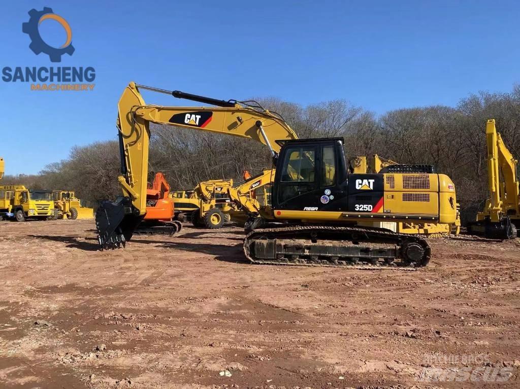 CAT 325 D Bandgrävare
