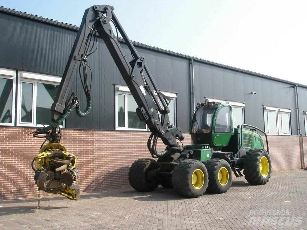 John Deere 1270E Skördare