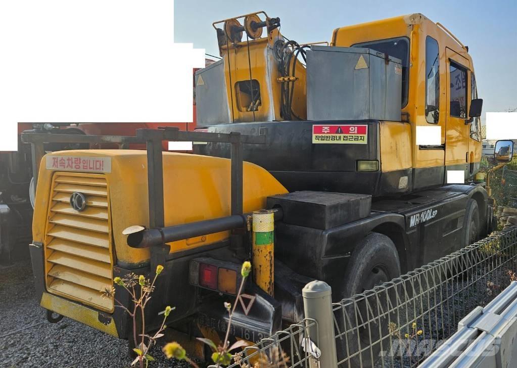 Kato MR 100 Terrängkranar (Grov terräng)