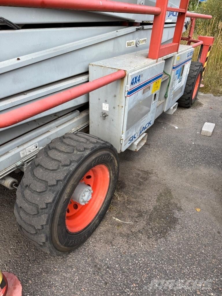 SkyJack SJ 9250 RT Saxliftar