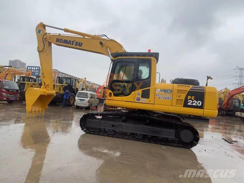 Komatsu PC 220-8 Bandgrävare