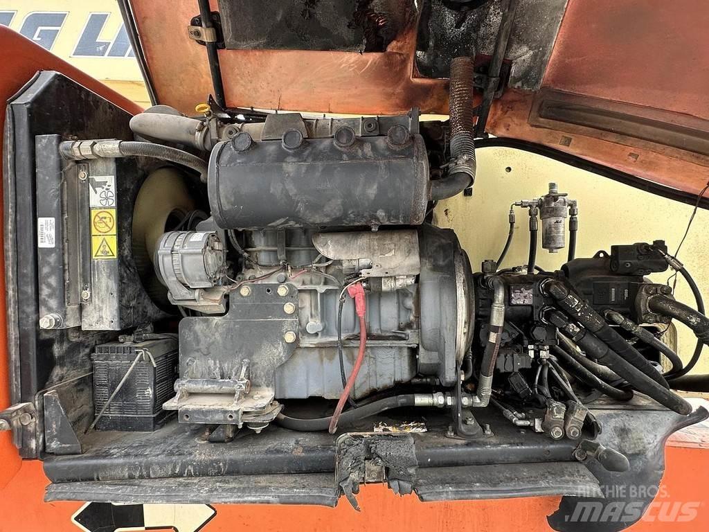 JLG 800AJ Bomliftar