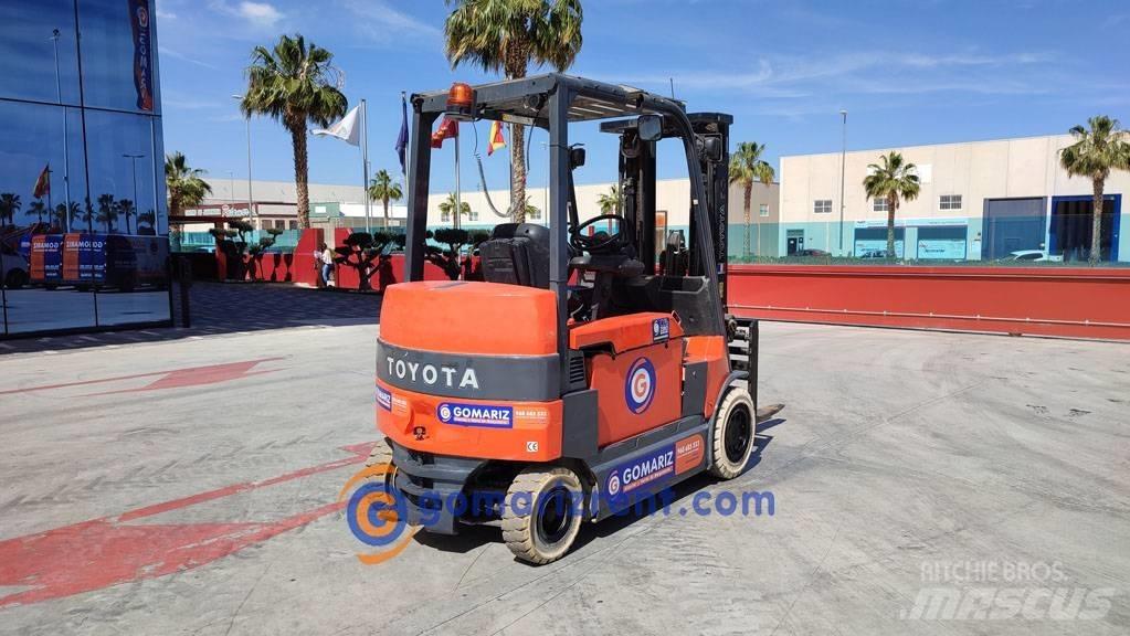 Toyota 7 FBM 30 Elmotviktstruckar