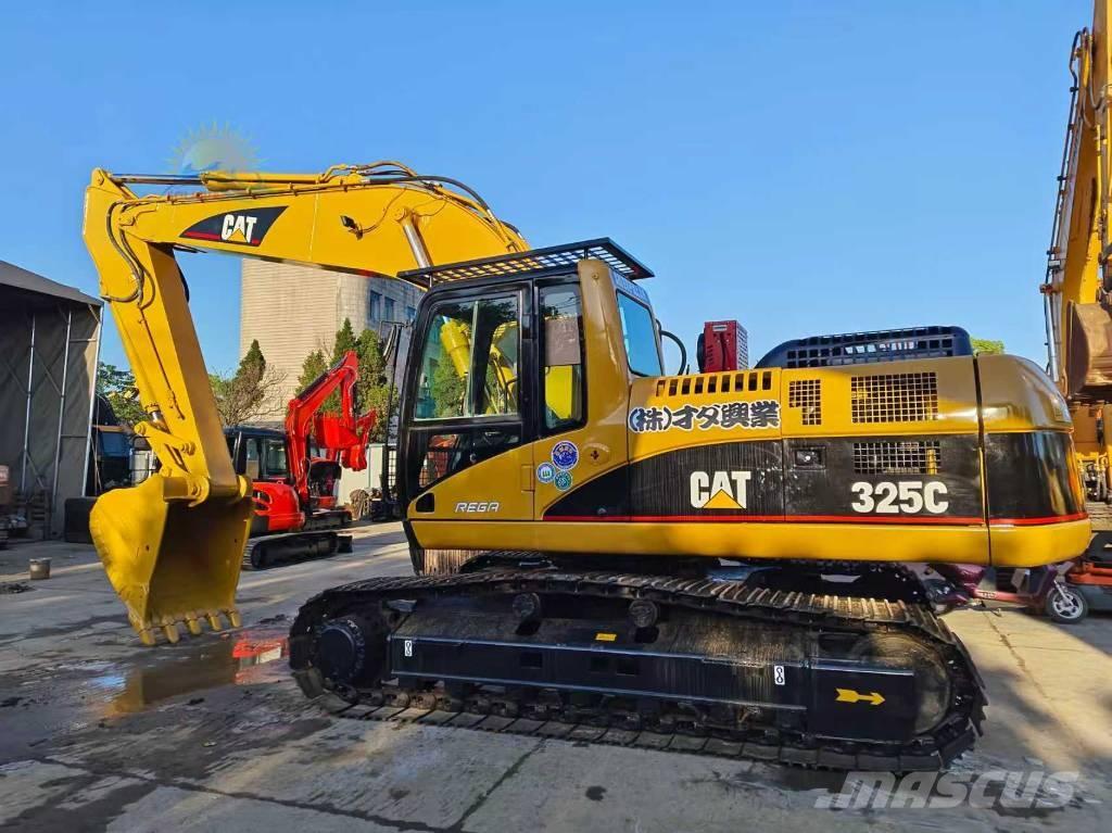 CAT 325 C Bandgrävare