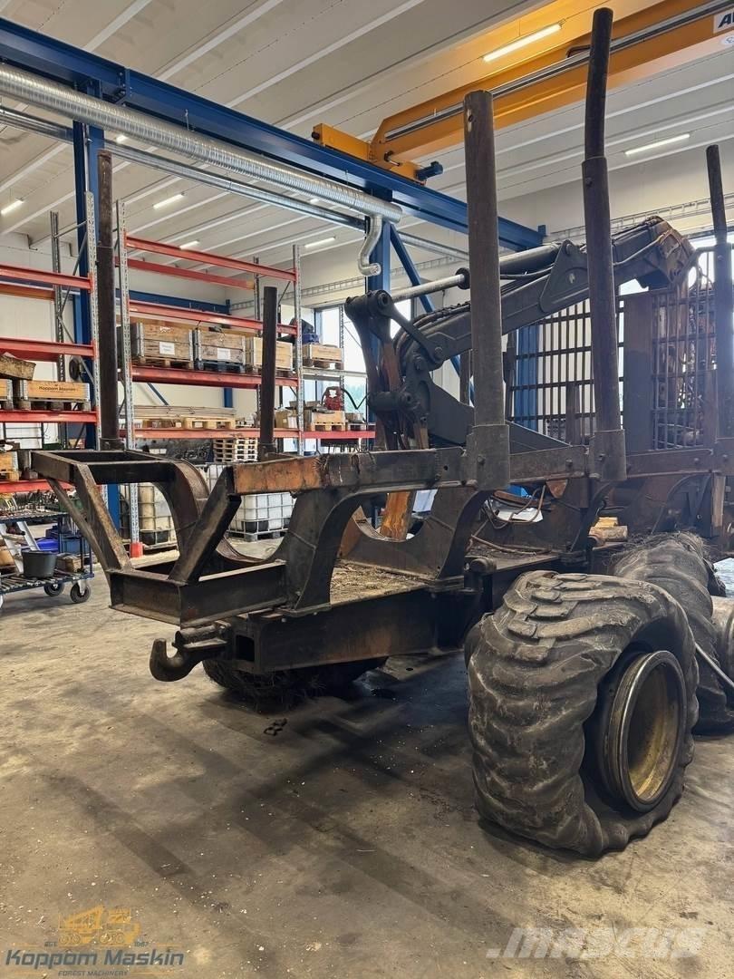 John Deere 1010E Skotare