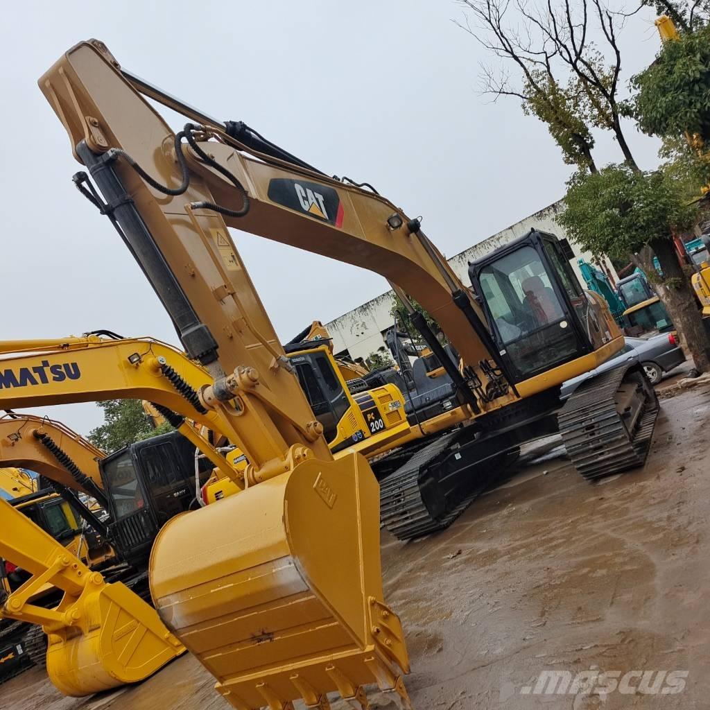 CAT 320 D L Bandgrävare