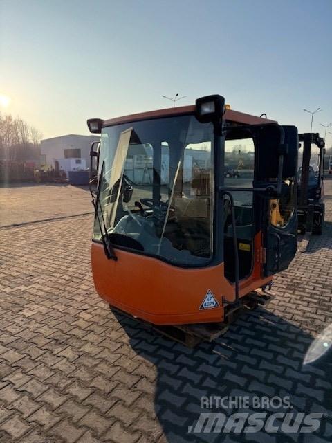 Doosan DL 420-3 CAB Hytter och interiör