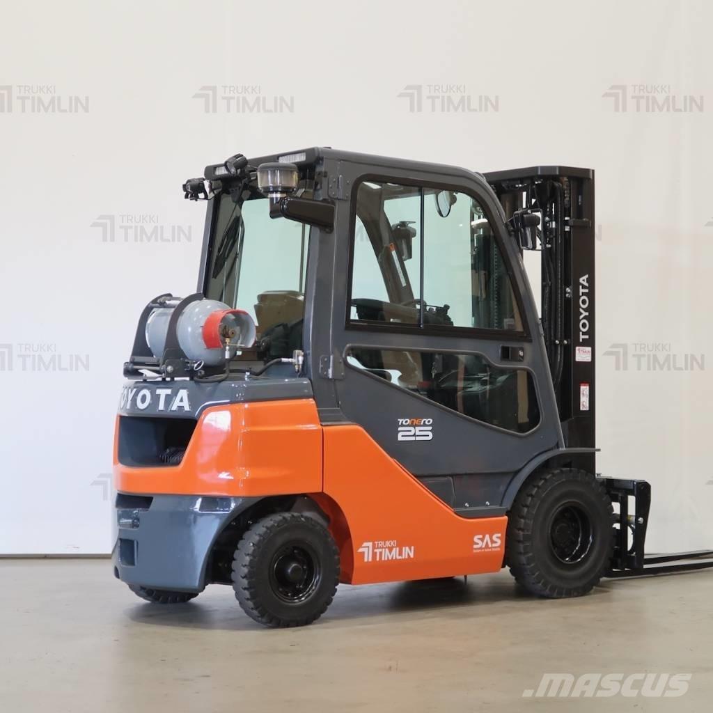 Toyota 02-8FGF25 Gasolmotviktstruckar