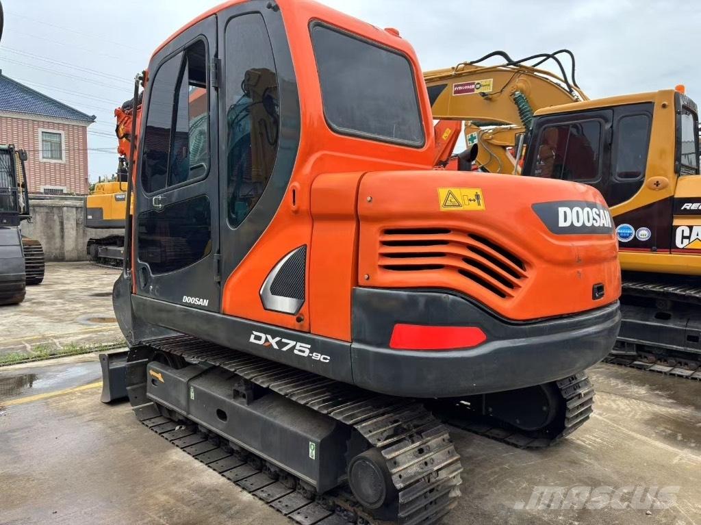 Doosan DX 75-9 Minigrävare < 7t
