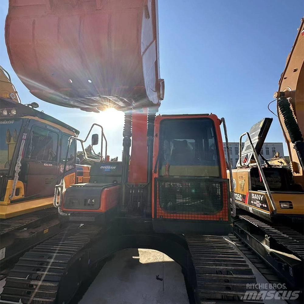 Doosan DX150LC-9C Bandgrävare