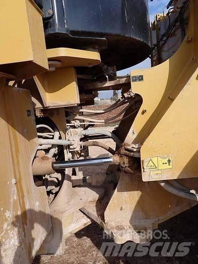 CAT 966M Hjullastare