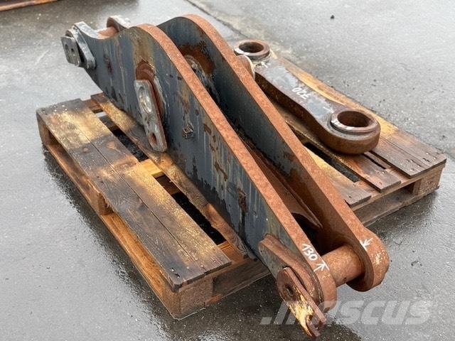 CNH BUCKET LINK Skopor