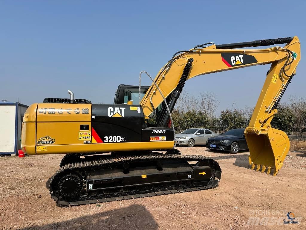 CAT 320 D L Bandgrävare