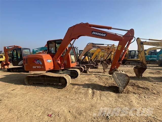 Doosan DH70-7 Bandgrävare