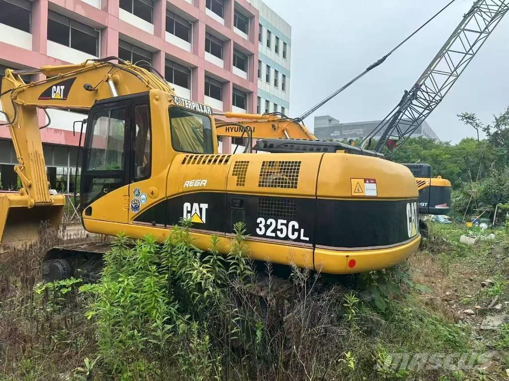 CAT 325 CL Bandgrävare