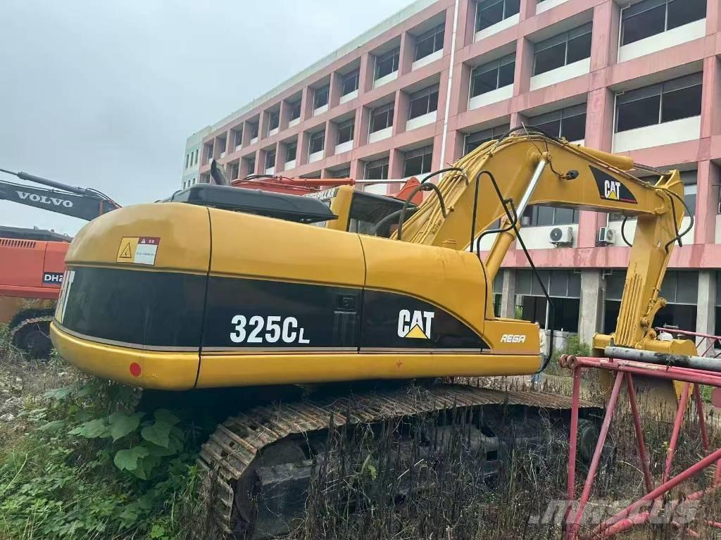 CAT 325 CL Bandgrävare