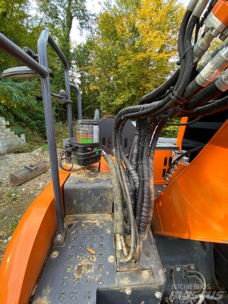 Doosan DX 140 LCR-5 Bandgrävare