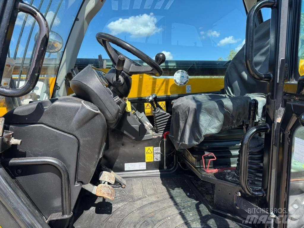 JCB 535-125 Hiviz Teleskoplastare