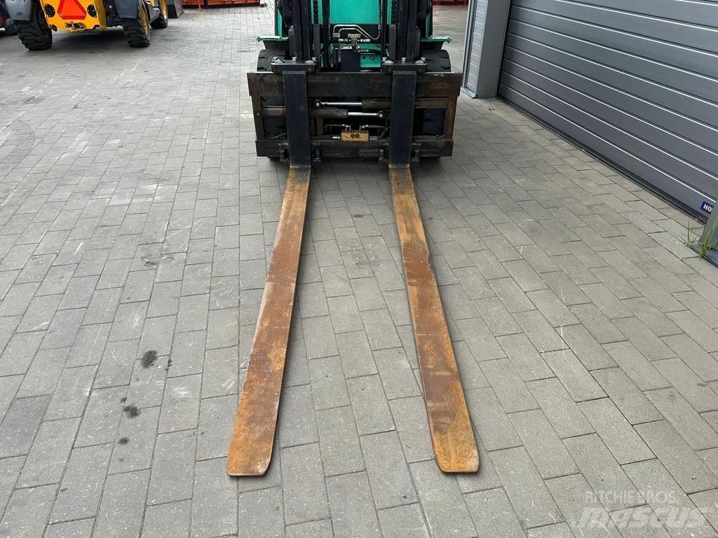 Mitsubishi FD40N Dieselmotviktstruckar