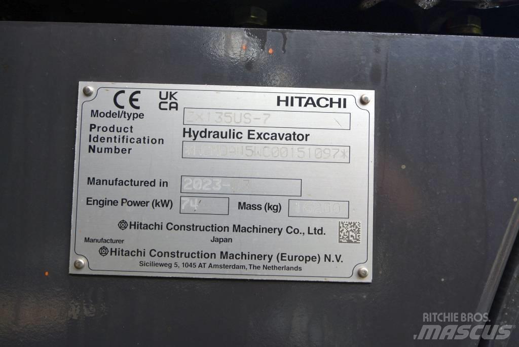 Hitachi ZX 135 US-7 Bandgrävare