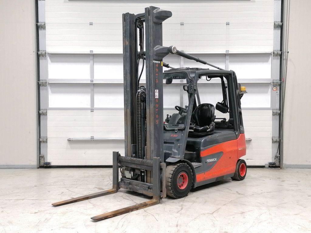 Linde E30L-01 Elmotviktstruckar