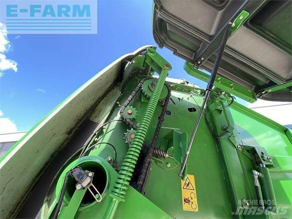 John Deere 864 Fyrkantspressar