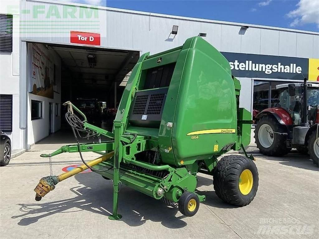John Deere 864 Fyrkantspressar