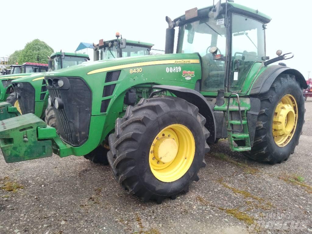 John Deere 8430 Traktorer