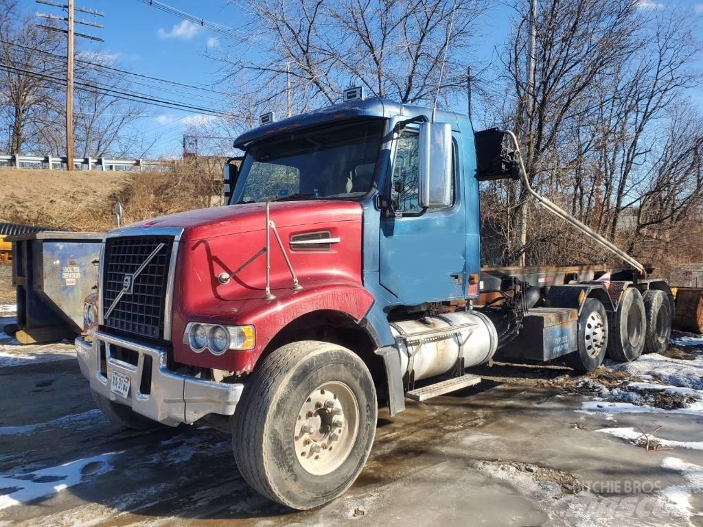 Volvo VHD84F Lastväxlare med kabellift