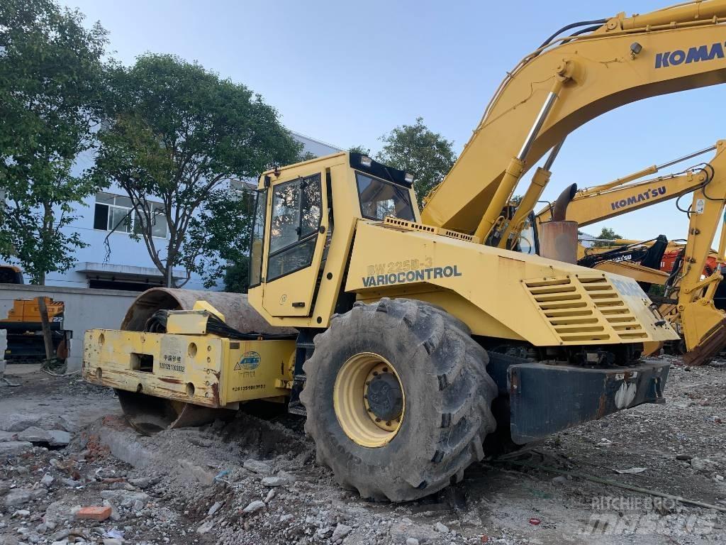 Bomag BW 225 D-3 Tvåvalsvältar