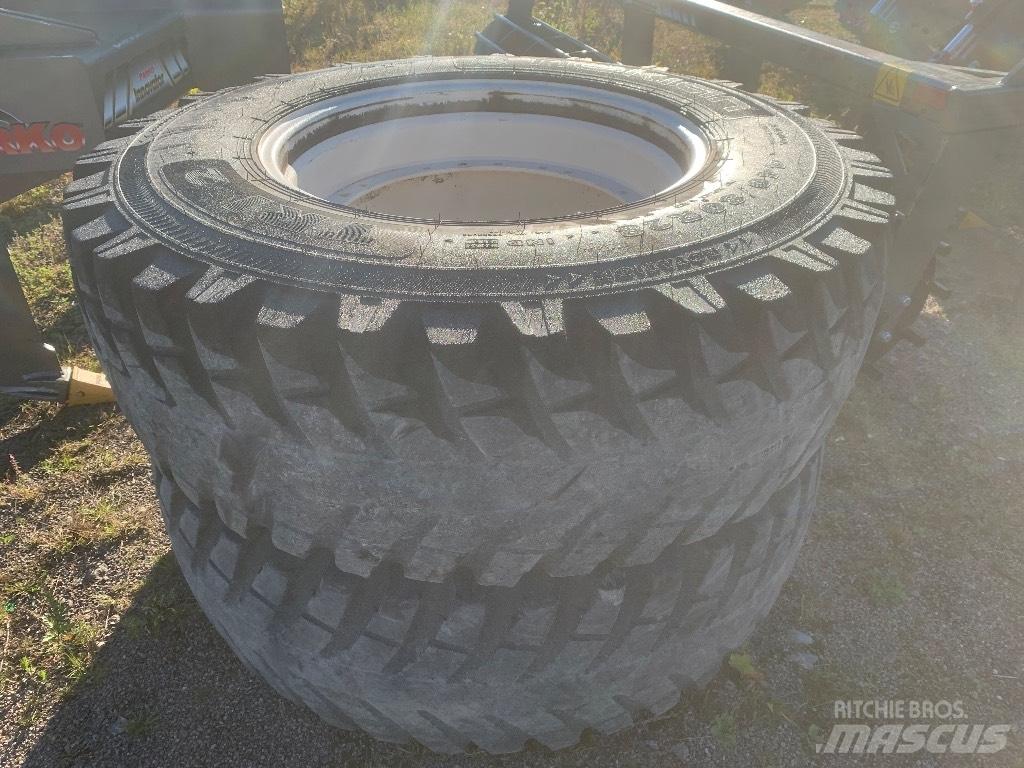 Nokian 16.9 R28 Däck, hjul och fälgar