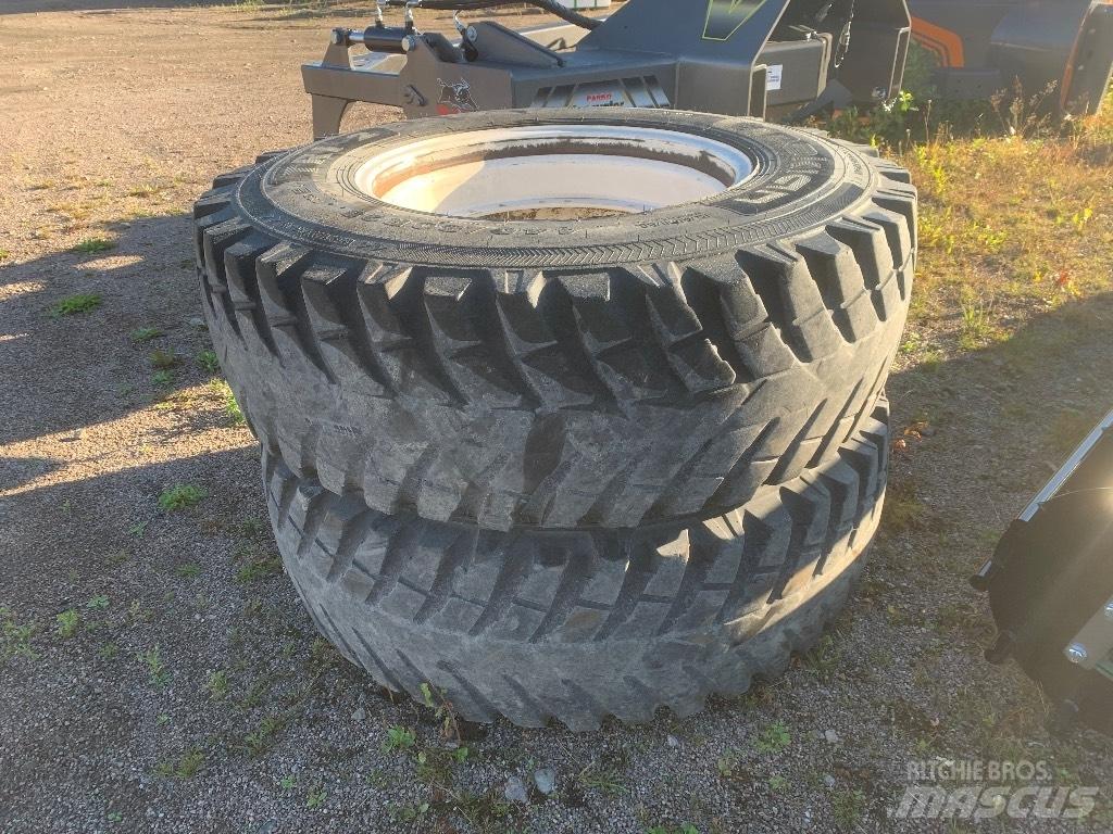 Nokian 16.9 R28 Däck, hjul och fälgar