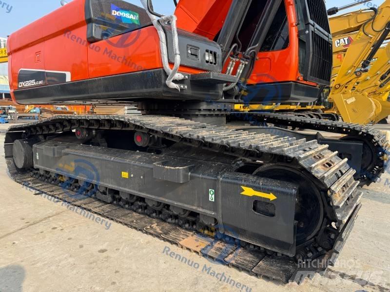 Doosan DX 225 LC-9C Bandgrävare
