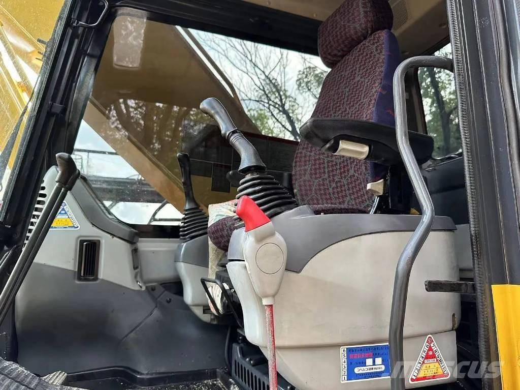 Komatsu PC 220-7 Bandgrävare