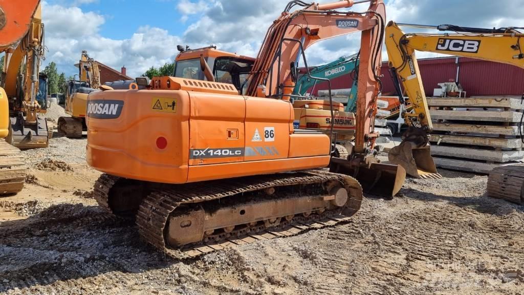 Doosan DX 140 LC-3 Bandgrävare