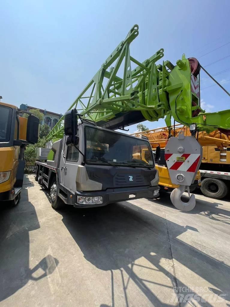 Zoomlion ZCT251V Allterrängkranar