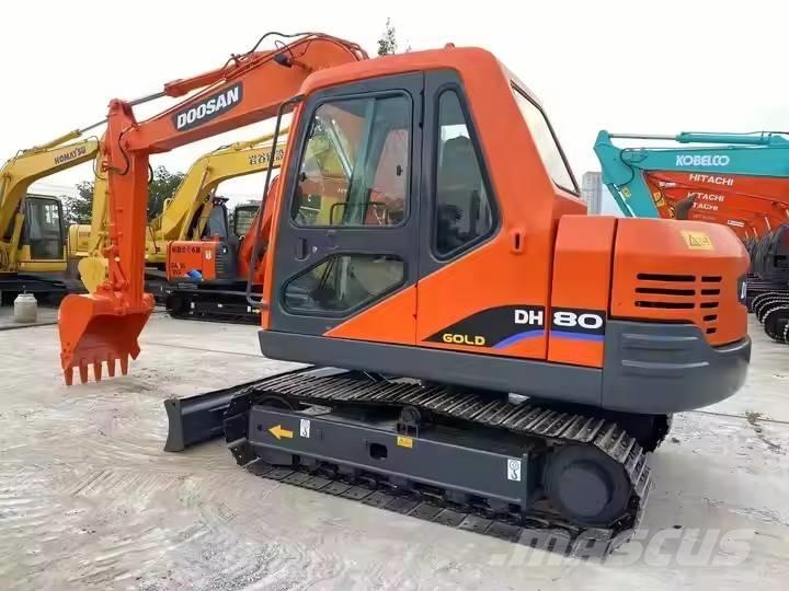 Doosan DH 80 Midigrävmaskiner 7t - 12t