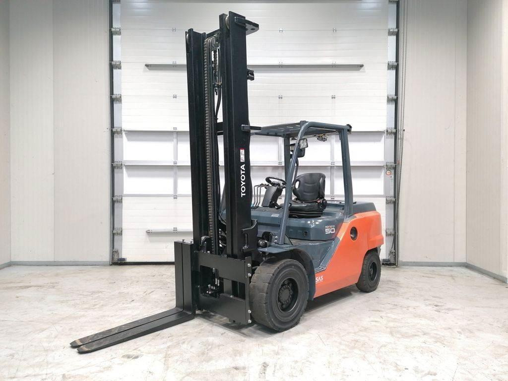 Toyota 40-8FD50N Dieselmotviktstruckar