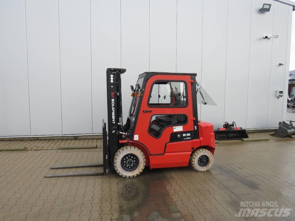 EP EFL252 Elmotviktstruckar