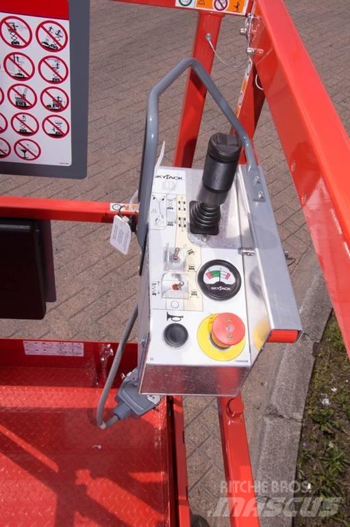 SkyJack SJIII3219 Saxliftar