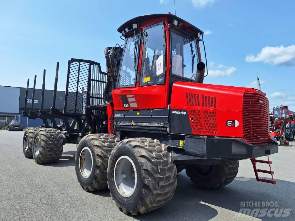 Komatsu 835 Skotare
