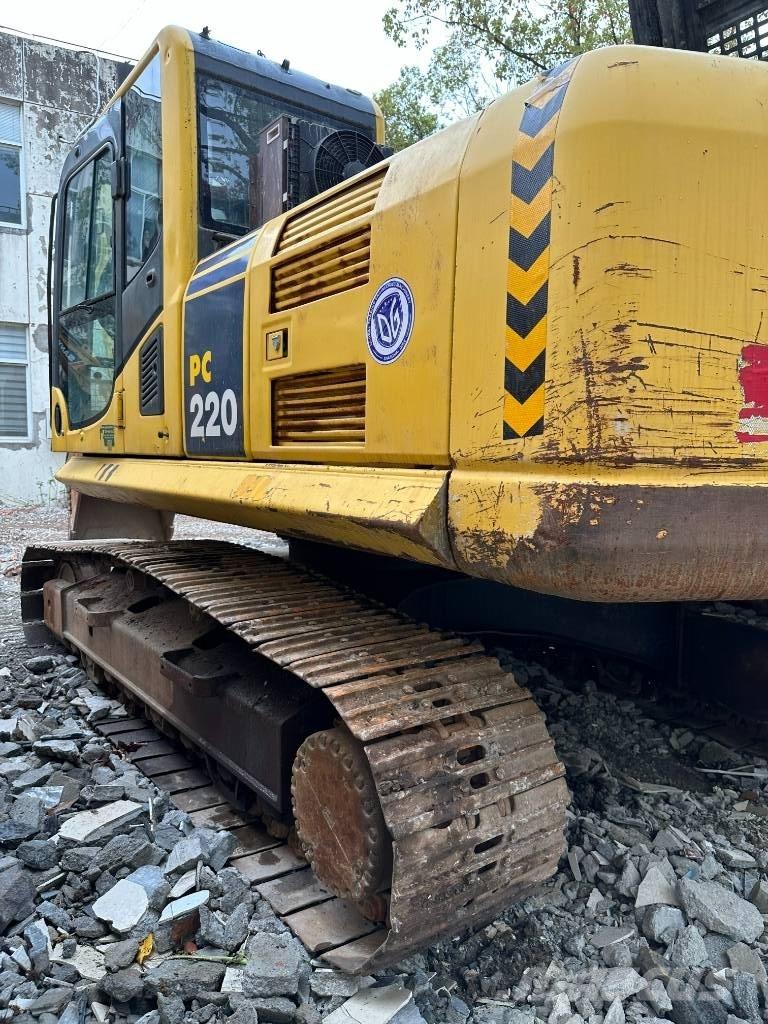 Komatsu PC220-8MO Bandgrävare